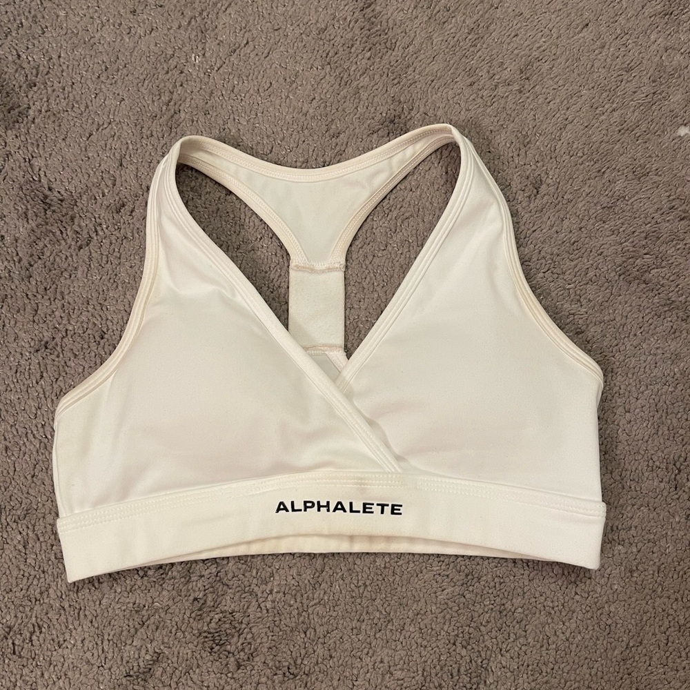 Alphalete sports bra